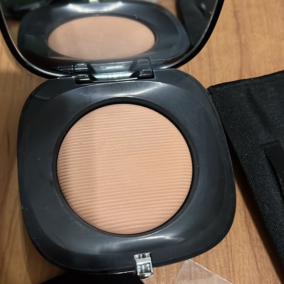 Marc Jacobs powder - Picture 3 of 5